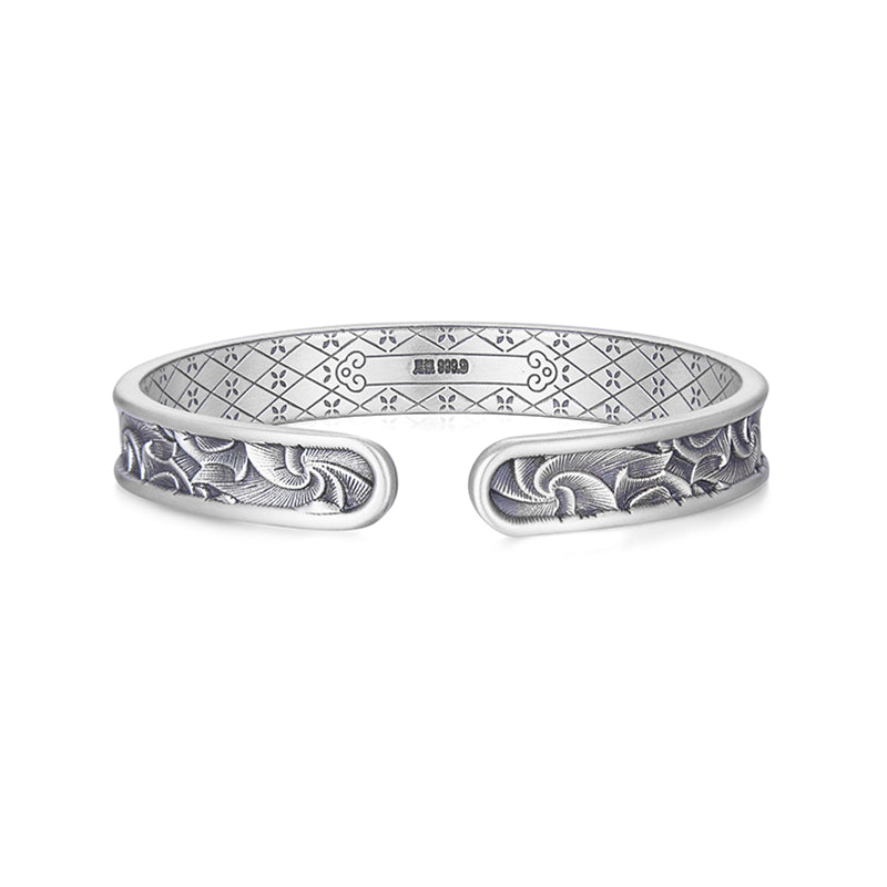 Crescimento Cuff Bracelet